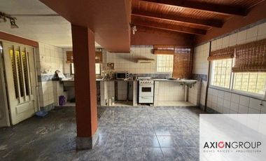 Casa en venta c/ cochera en Ensenada ESCUCHA OFERTA