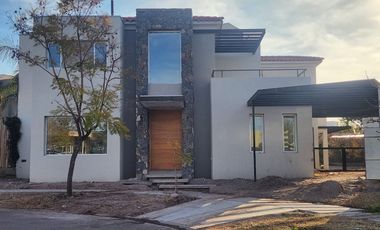 Casa de Categoria Barrio Privado Lago del Torreón
