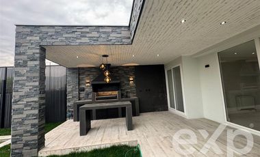 Casa en Arriendo en av casa piedra 452