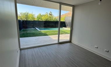 Casa en Arriendo en av casa piedra 452