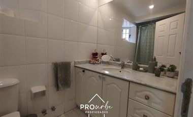 Casa en Venta en Gustavo Vicuña