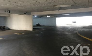 Estacionamiento en Venta en Miraflores / Merced