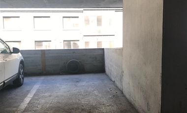 Estacionamiento en Venta en Miraflores / Merced