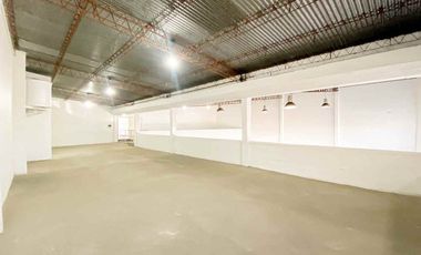 VENTA GALPON CON OFICINAS QUINCHO 730 M2 ZONIF. E3