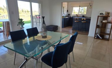 CASA EN VENTA AREA 60