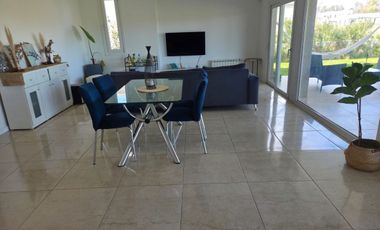 CASA EN VENTA AREA 60