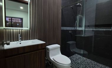 Venta de Increíble Residencia de 4 Recámaras con Alberca al Norte de Colima