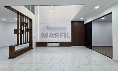 Venta de Increíble Residencia de 4 Recámaras con Alberca al Norte de Colima