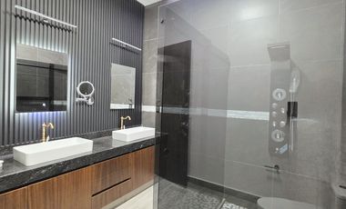 Venta de Increíble Residencia de 4 Recámaras con Alberca al Norte de Colima