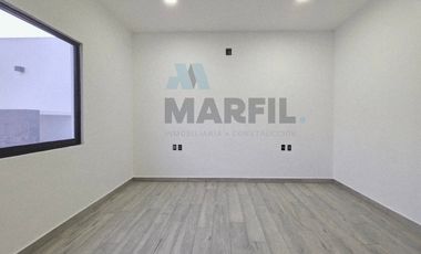 Venta de Increíble Residencia de 4 Recámaras con Alberca al Norte de Colima