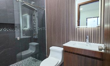 Venta de Increíble Residencia de 4 Recámaras con Alberca al Norte de Colima