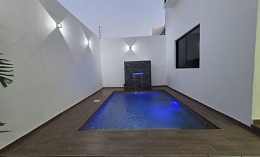 Venta de Increíble Residencia de 4 Recámaras con Alberca al Norte de Colima