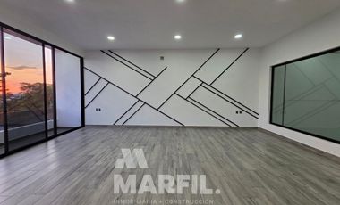 Venta de Increíble Residencia de 4 Recámaras con Alberca al Norte de Colima