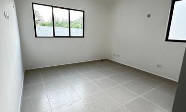 Casa en venta en Dzitya en zona urbana a 2 min de Periférico.