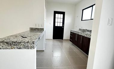 Casa en venta en Dzitya en zona urbana a 2 min de Periférico.