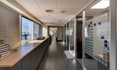 Oficina en Arriendo en Av. Andrés Bello - Cenco Costanera