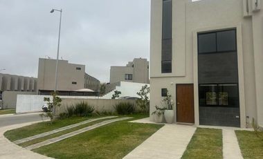 Casa nueva en Venta! Vizcaino Residencial, Rosarito B.C.