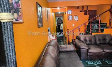 Casa en Venta en San Vicente Chicoloapan de Juarez Centro 26-1312.
