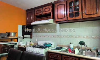 Casa en Venta en San Vicente Chicoloapan de Juarez Centro 26-1312.