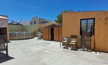 Arriendo casa 2 pisos amoblada sector Peuco