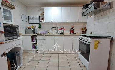 Arriendo casa 2 pisos amoblada sector Peuco