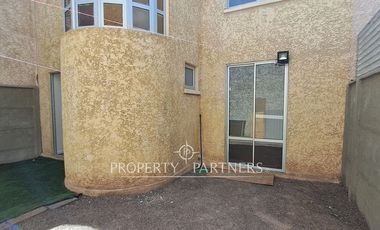 Venta casa 2 pisos, condominio El Abra