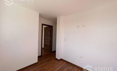 Venta de casa esquinera, Sector Conocoto, junto al parque La Moya