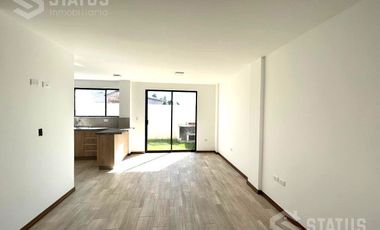 Venta de casa esquinera, Sector Conocoto, junto al parque La Moya