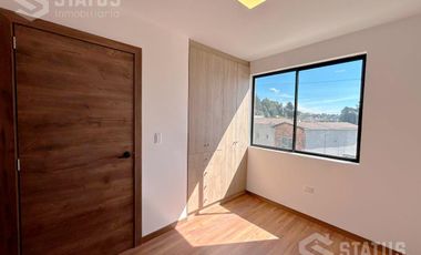 Venta de casa esquinera, Sector Conocoto, junto al parque La Moya
