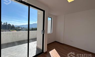 Venta de casa esquinera, Sector Conocoto, junto al parque La Moya
