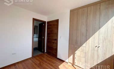 Venta de casa esquinera, Sector Conocoto, junto al parque La Moya