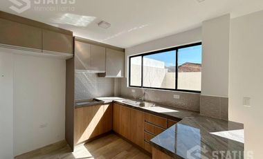 Venta de casa esquinera, Sector Conocoto, junto al parque La Moya