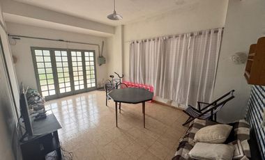 CASA DE 4 DORMITORIOS GRANADERO BAIGORRIA