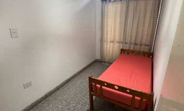 CASA DE 4 DORMITORIOS GRANADERO BAIGORRIA