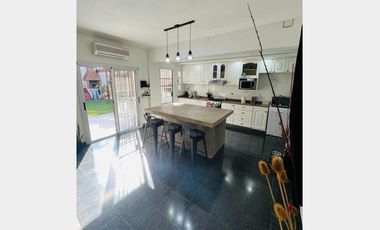 Casa  en Venta Ramos Mejia / La Matanza (A108 4047)