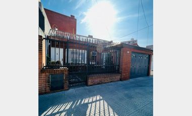Casa  en Venta Ramos Mejia / La Matanza (A108 4047)
