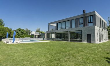 Casa en Venta, 6 Ambientes, en Haras Santa Maria, Escobar, GBA Norte