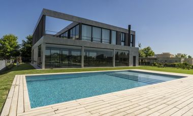 Casa en Venta, 6 Ambientes, en Haras Santa Maria, Escobar, GBA Norte