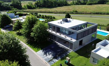 Casa en Venta, 6 Ambientes, en Haras Santa Maria, Escobar, GBA Norte