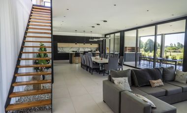 Casa en Venta, 6 Ambientes, en Haras Santa Maria, Escobar, GBA Norte