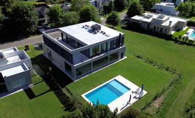 Casa en Venta, 6 Ambientes, en Haras Santa Maria, Escobar, GBA Norte