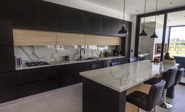 Casa en Venta, 6 Ambientes, en Haras Santa Maria, Escobar, GBA Norte