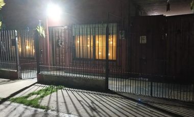 Casa en venta - 2 Dormitorios 1 Baño - Guernica