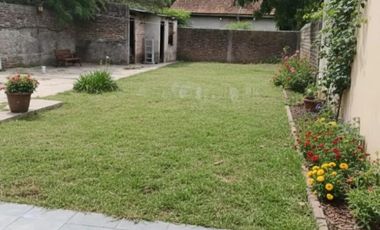 Casa en venta - 2 Dormitorios 1 Baño - Guernica