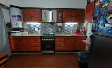 Casa en venta - 2 Dormitorios 1 Baño - Guernica