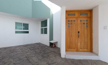 RENTA CASA EN COTO ZONA BOSQUES SANTA ANITA