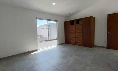 RENTA CASA EN COTO ZONA BOSQUES SANTA ANITA