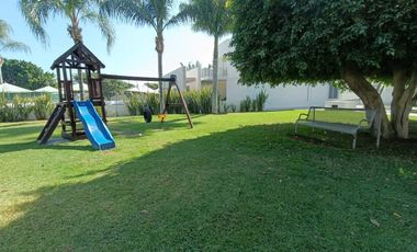 RENTA CASA EN COTO ZONA BOSQUES SANTA ANITA