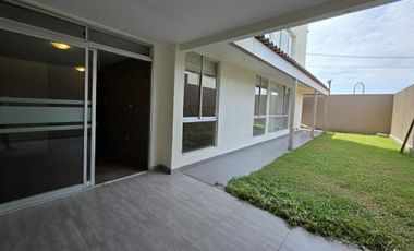 Espacioso Departamento Con Terraza En Primer Piso a 5 Minutos de San Miguel