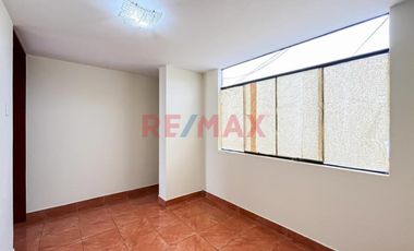 Alquiler De Acogedor Departamento En Chorrillos